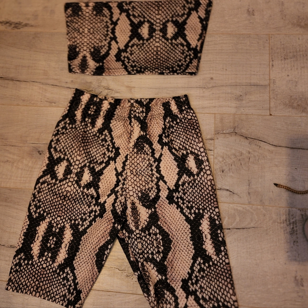 Leopard print biker short set